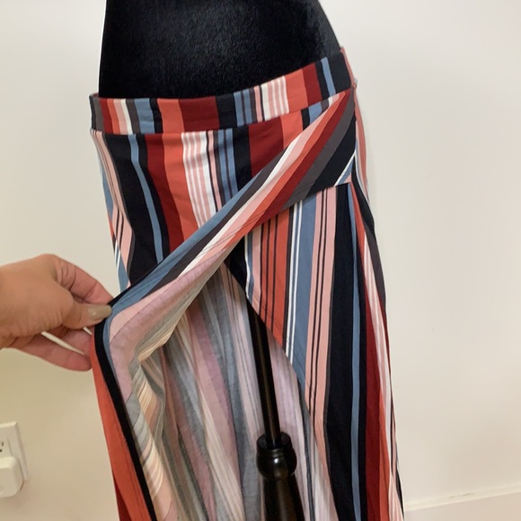 Charlotte Russe open side maxi skirt XL - Picture 4 of 5